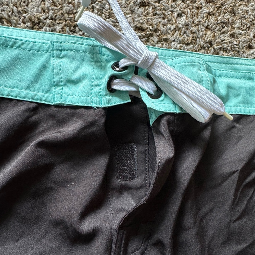 Diamond Supply co black & Tiffany d. Logo board shorts size 34 w cargo pocket - Picture 3 of 8
